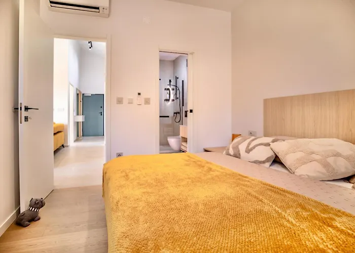 Azure Breeze Artatore