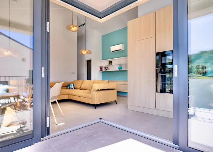 Appartement Azure Breeze Artatore