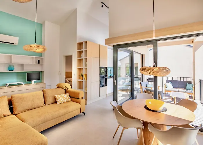 Appartement Azure Breeze Artatore